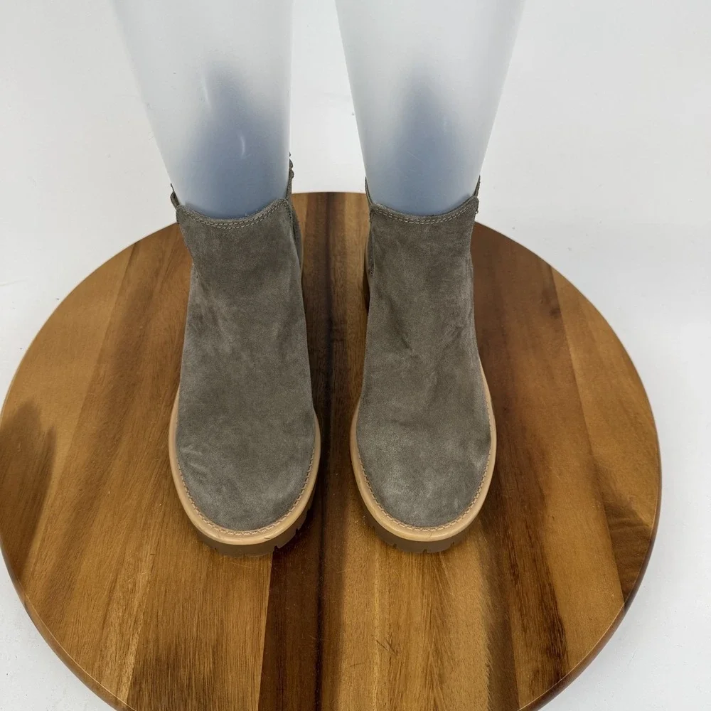 Womens Blondo Matilda Taupe Suede Waterproof Lug Sole Heel Chelsea Boot Size 7.5
